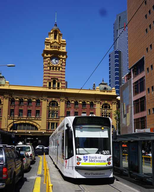 Yarra Trams Combino 5001 Bank of Melbourne